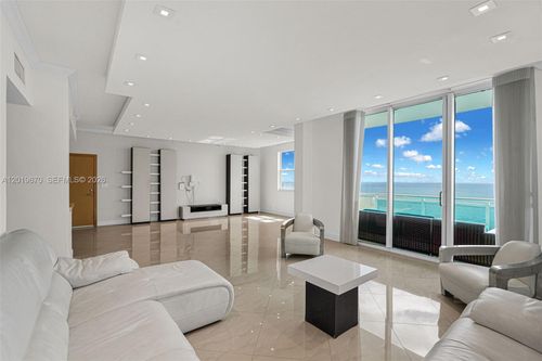1611-3001 S Ocean Dr, Hollywood, FL, 33019-2830 | Card Image