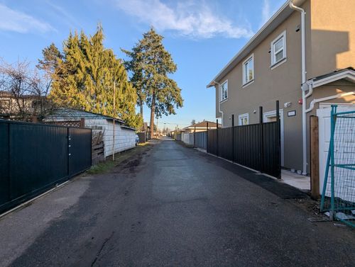 55xx Portland St, Burnaby, BC, V5J2R5 | Card Image