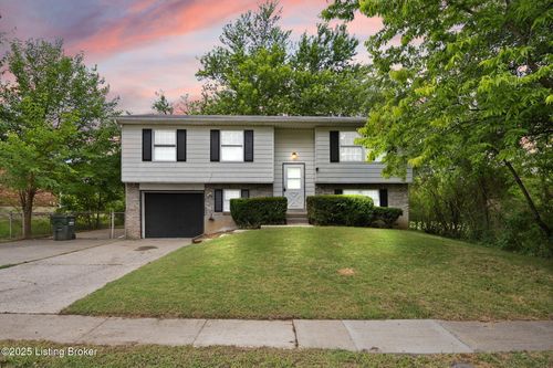 547 Wyandot Ct, Radcliff, KY, 40160-2250 | Card Image