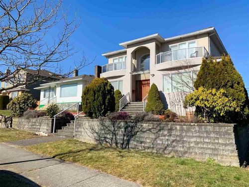 515 60th Ave W, Vancouver, BC, V6P1Z8 | Card Image