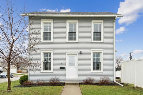 516 E 4th St, Vinton, IA, 52349-2005 | Card Image