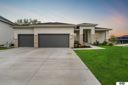 5701 N 208th St, Elkhorn, NE, 68022-5333 | Card Image