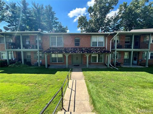 f-8732 Santa Bella Dr, Hazelwood, MO, 63042-2944 | Card Image