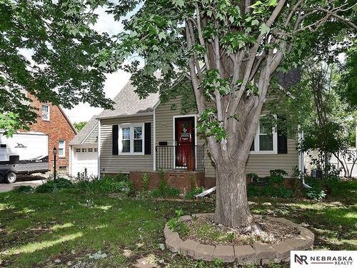 1716 Lincoln St, Beatrice, NE, 68310-2518 | Card Image