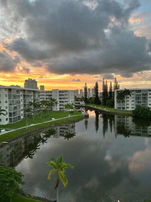 j503-2851 Leonard Dr, Aventura, FL, 33160-3904 | Card Image