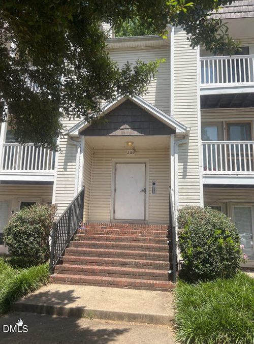 f-18-2328 W Vandalia Rd, Greensboro, NC, 27407-7660 | Card Image