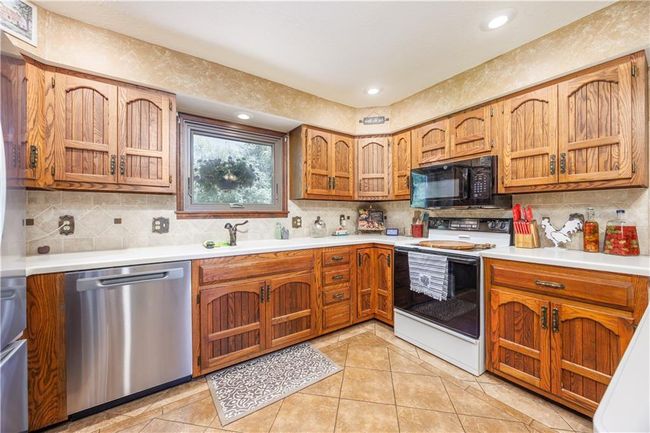 1836 N 4 Th St, House other with 5 bedrooms, 2 bathrooms and null parking in Neodesha KS | Image 14