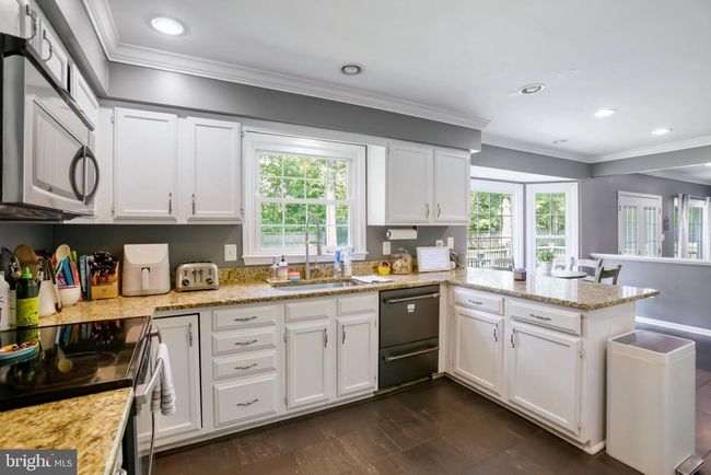 8518 Chase Glen Cir, House other with 5 bedrooms, 4 bathrooms and null parking in FAIRFAX STATION VA | Image 10
