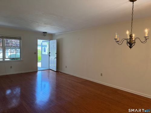 20-20 Plymouth Ct, Clinton, CT, 06413-2251 | Card Image