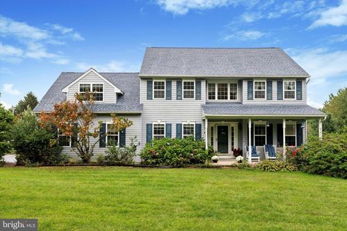 9 Greenfield Rd, Cochranville, PA, 19330-9490 | Card Image