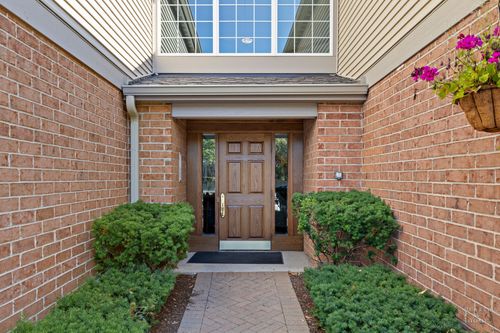 apt-3-100 White Oak Ct, Schaumburg, IL, 60195-3395 | Card Image