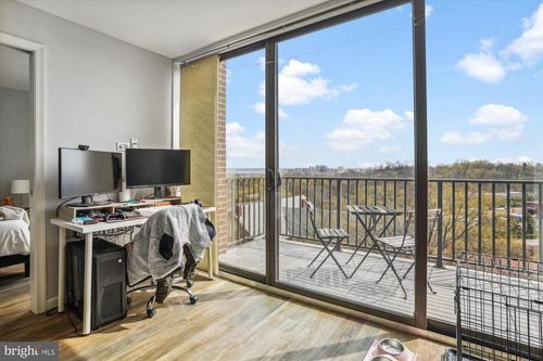 703-1510 12th St N, ARLINGTON, VA, 22209-3690 | Card Image