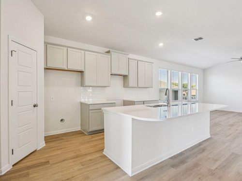 16225 Parish Pointe Ct, Conroe, TX, 77302-1562 | Card Image