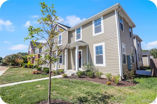 7119 Trainor Pl, Saint Louis, MO, 63116-3057 | Card Image