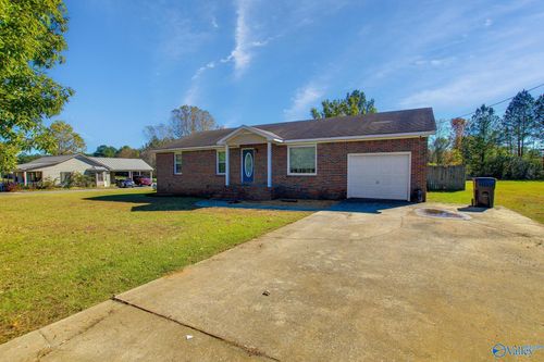 35 Summerford Orr Rd, Falkville, AL, 35622-5946 | Card Image