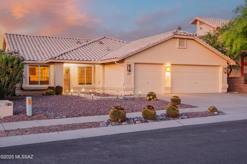 2523 W Wayward Wind Way, Tucson, AZ, 85745-3558 | Card Image
