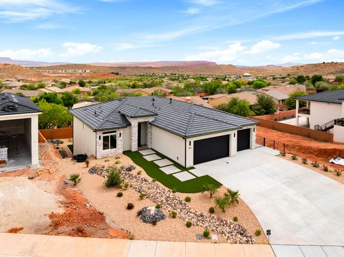 1862 N Chapman Dr, Washington, UT, 84780-3721 | Card Image