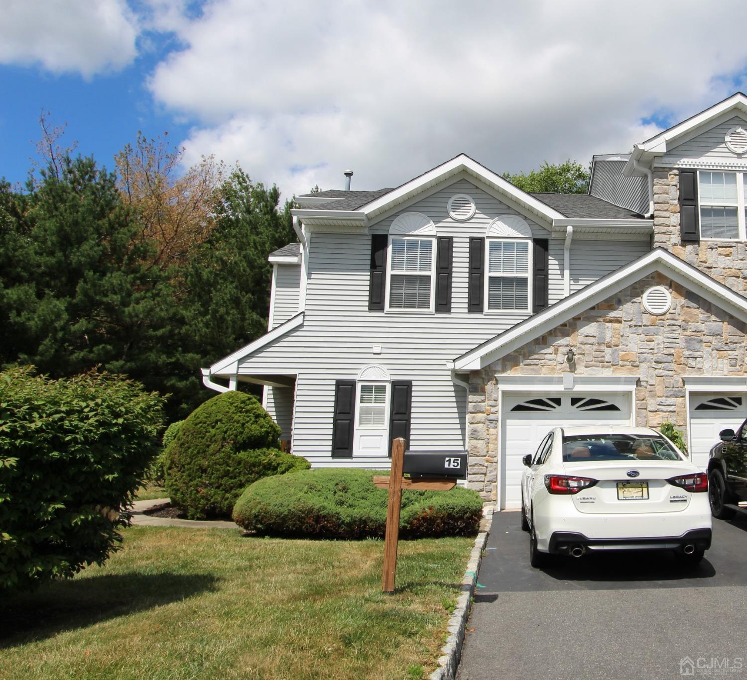 Linda Ct, South Amboy, NJ 08879