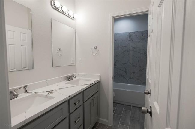 20733 Emerald St, House other with 4 bedrooms, 2 bathrooms and null parking in Prairie View TX | Image 13