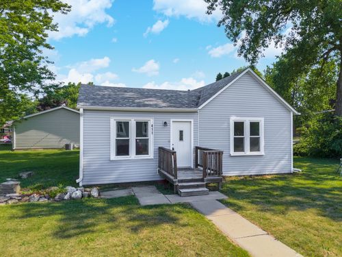 411 E Mazon St, Gardner, IL, 60424-7067 | Card Image