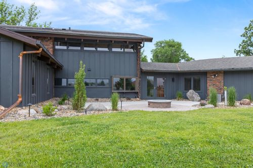 1588 Edgewood Ct, Wahpeton, ND, 58075 | Card Image