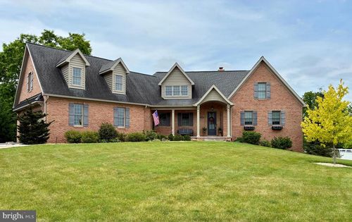 500 Brookview Dr, Greencastle, PA, 17225-1000 | Card Image