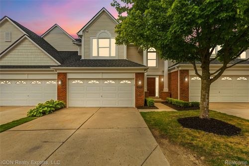 29348 Douglas Dr, Novi, MI, 48377-2891 | Card Image