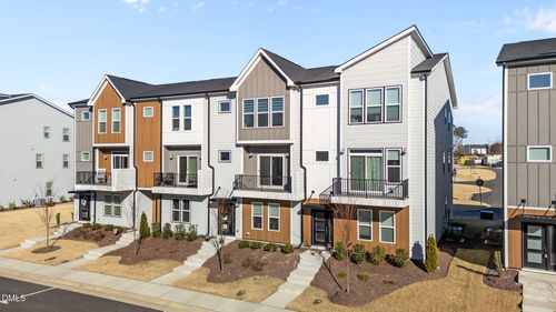 2112 Big Falls Dr, Wendell, NC, 27591-3301 | Card Image