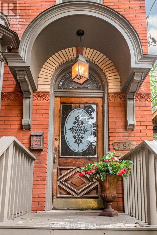 282 Hess Street S, Hamilton (Durand), ON, L8P3P7 | Card Image
