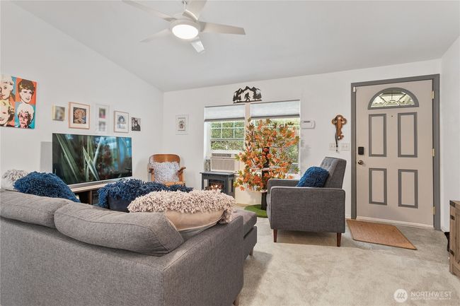 UNIT-6 - 4949 Samish Way, House other with 3 bedrooms, 3 bathrooms and 2 parking in Bellingham WA | Image 6