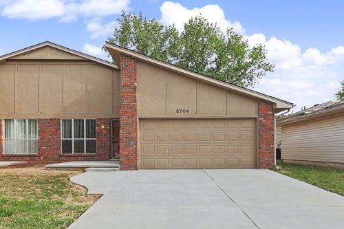 8704 E Lockmoor, Wichita, KS, 67207 | Card Image