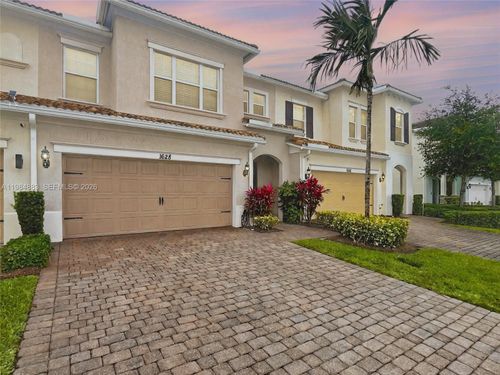 1628 Myrtle Oak Ter, Hollywood, FL, 33021-1345 | Card Image