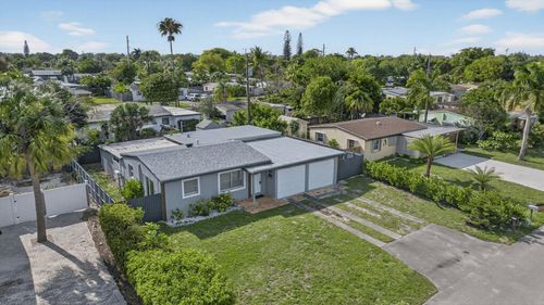 2865 Ne 13th Ave, Pompano Beach, FL, 33064-6804 | Card Image