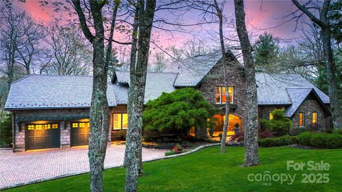 205 W Indrio Rd, Blowing Rock, NC, 28605-8120 | Card Image