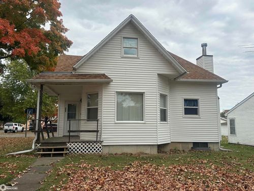 530 Washington St, Wapello, IA, 52653-1442 | Card Image