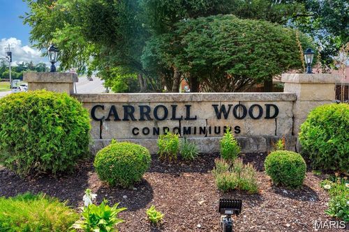 10573 Carroll Wood Way, Saint Louis, MO, 63128-1314 | Card Image