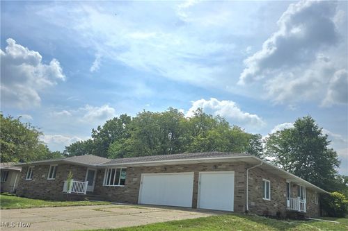 80 Panorama Dr, Seven Hills, OH, 44131-2803 | Card Image