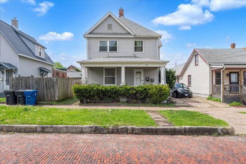 349 10th St, Moline, IL, 61265-1256 | Card Image