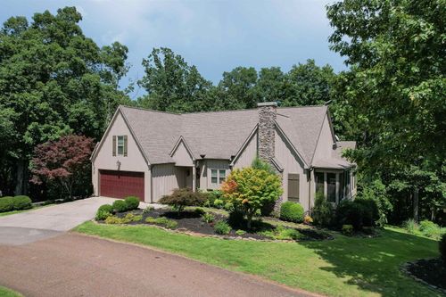 1405 Point Grand Dr, Savannah, TN, 38372-6646 | Card Image