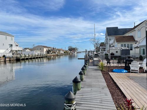 237 Butler Blvd, Bayville, NJ, 08721-3131 | Card Image