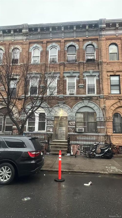 229 Stanhope St, Brooklyn, NY, 11237-4291 | Card Image