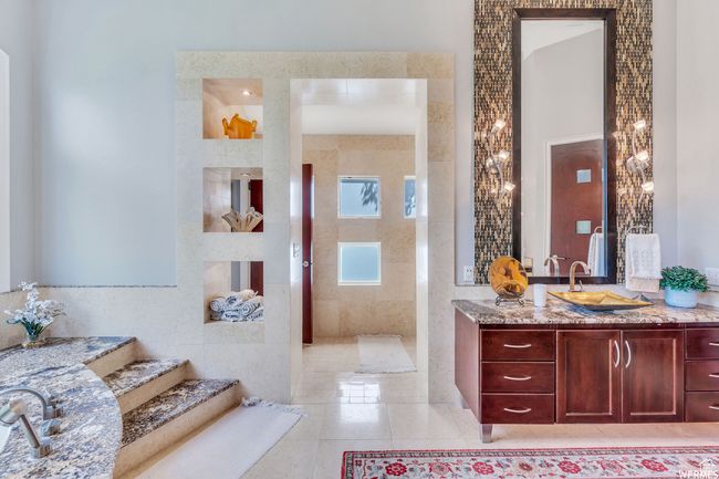 Primary bath | Image 33