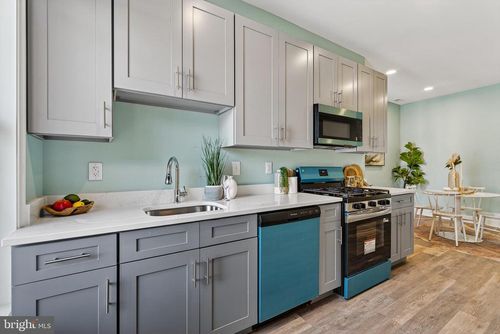 2430 E Lafayette Ave, BALTIMORE, MD, 21213-2563 | Card Image