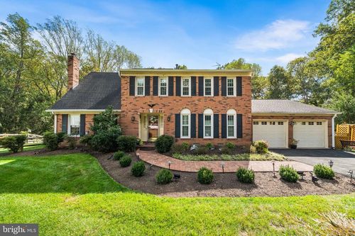 10103 Tamarack Dr, VIENNA, VA, 22182-1843 | Card Image