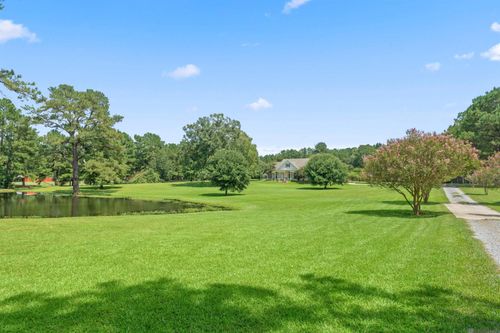 7953 Pipes Ln, Ethel, LA, 70730-3714 | Card Image