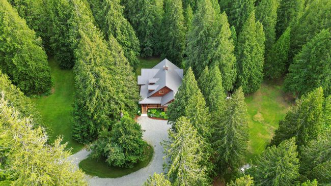 1710 Highway 99, House other with 7 bedrooms, 5 bathrooms and null parking in Pemberton BC | Image 2
