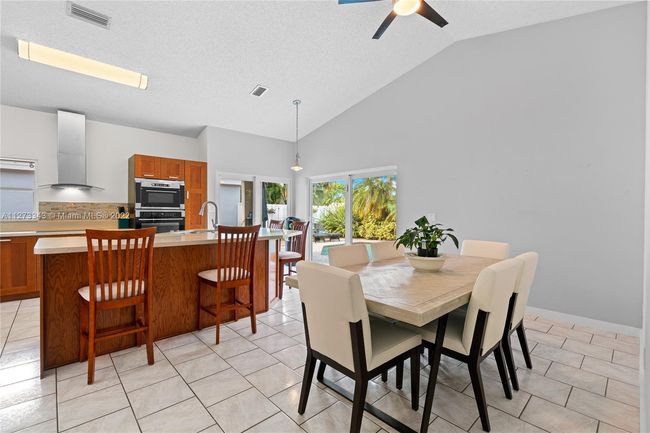 611 Royal Palm Way, House other with 4 bedrooms, 3 bathrooms and null parking in Davie FL | Image 24