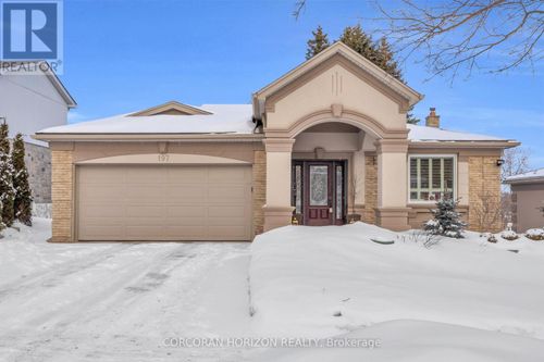 197 Autumn Hill Cres, Kitchener, ON, N2N1K9 | Card Image