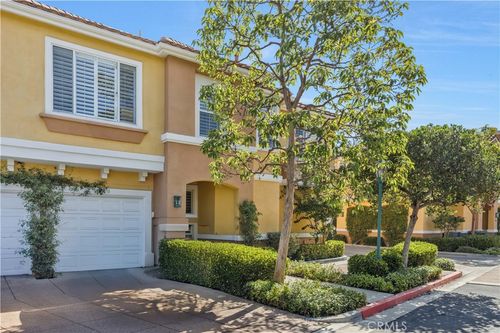 1501 Reggio Aisle, Irvine, CA, 92606-0825 | Card Image