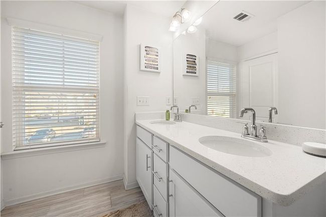 813 Ambient Way Sw, Townhouse with 2 bedrooms, 3 bathrooms and 2 parking in Atlanta GA | Image 20